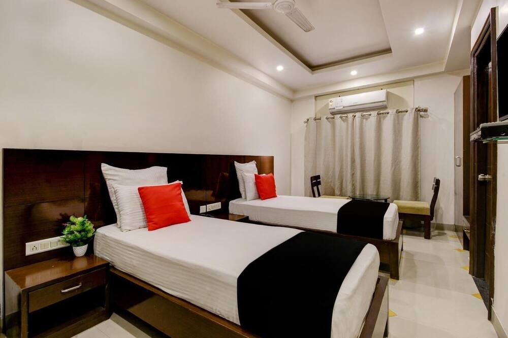 Photo of Bedroom in Adarsh Nagar
