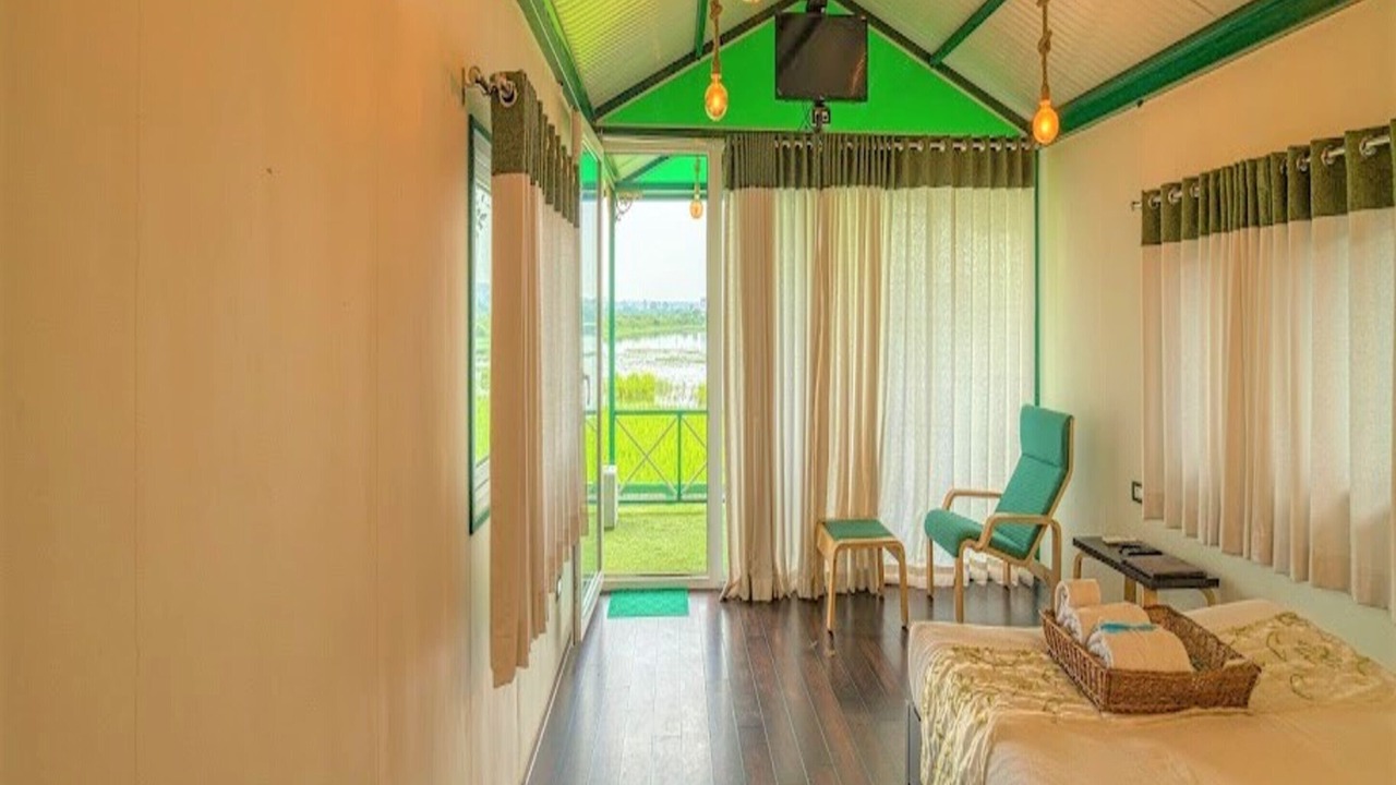 Photo of Bedroom in Mundhegaon