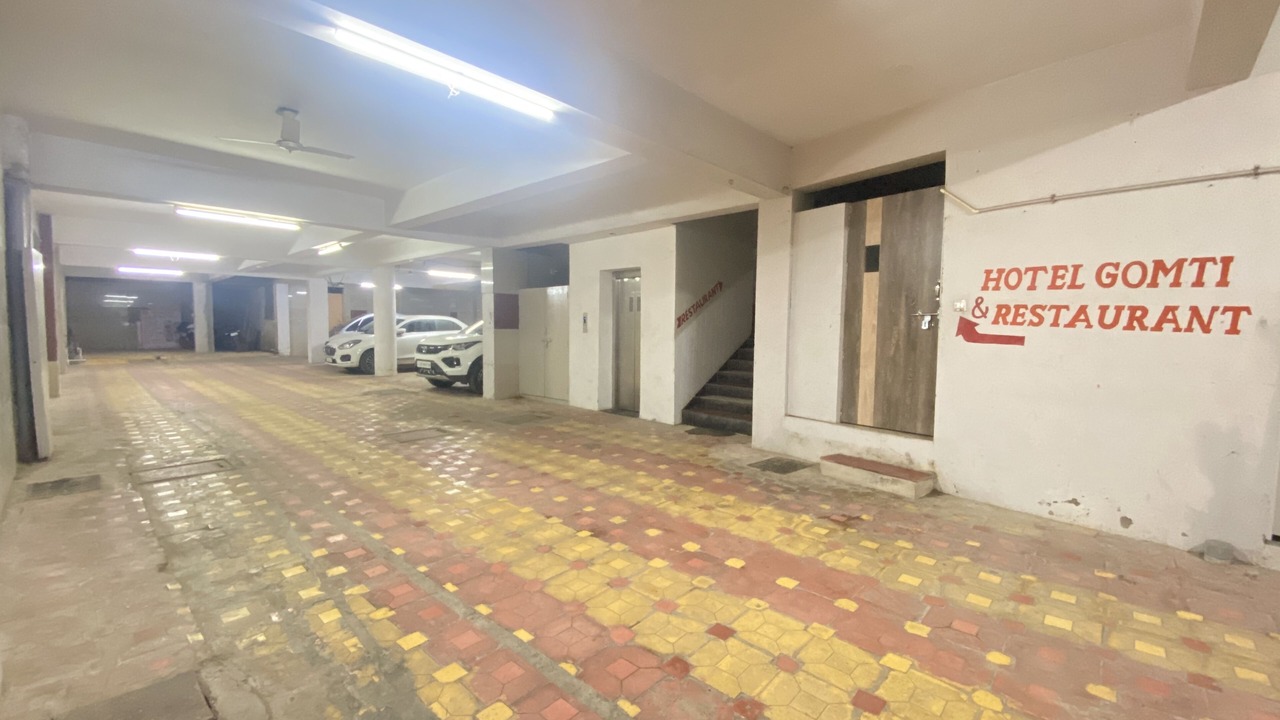 Photo of Others in Dwarka