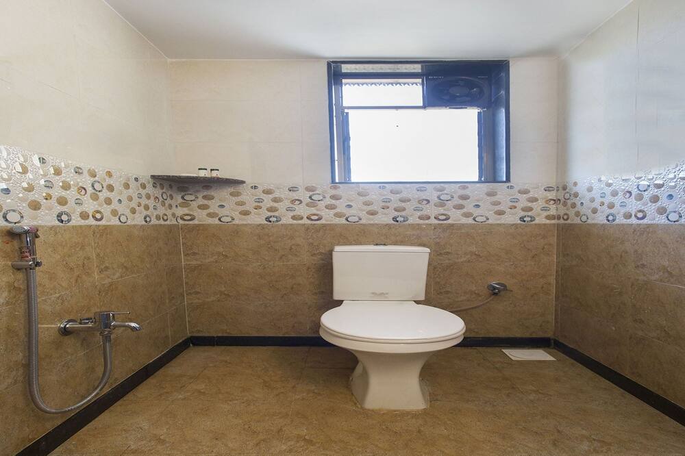 Photo of Bathroom in Mahabaleshwar