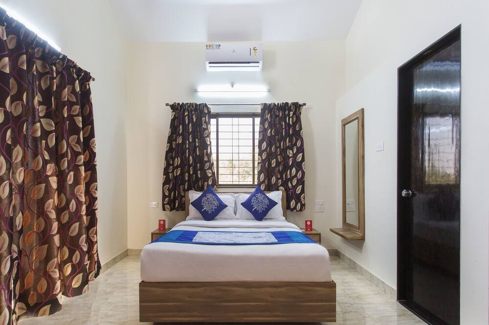 Photo of Bedroom in Mahabaleshwar