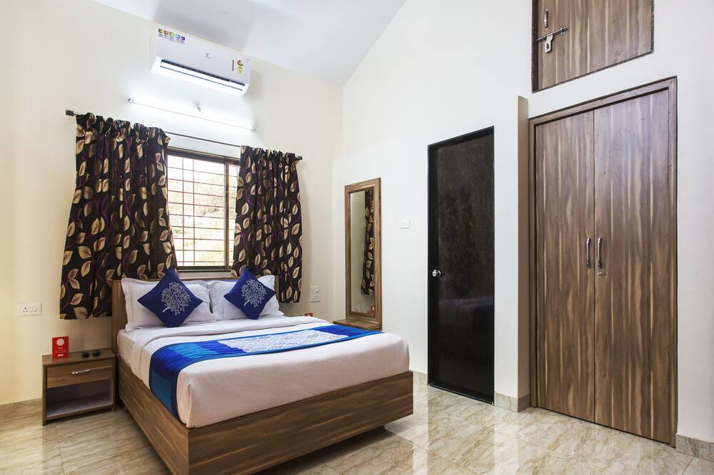 Photo of Bedroom in Mahabaleshwar
