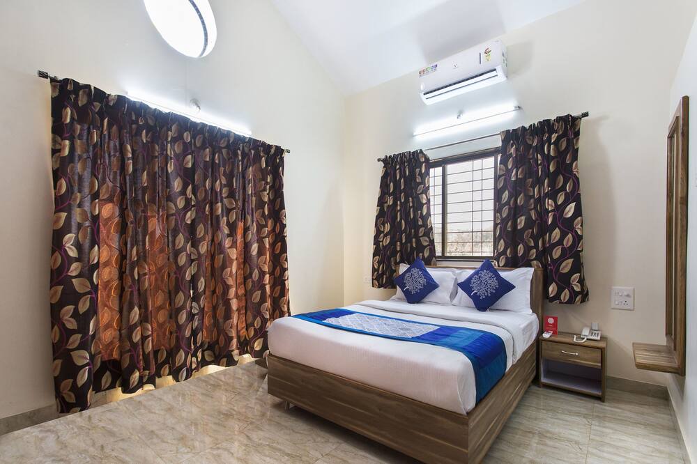 Photo of Bedroom in Mahabaleshwar