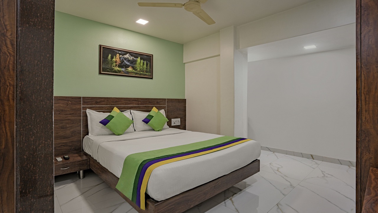 Photo of Bedroom in Malad West