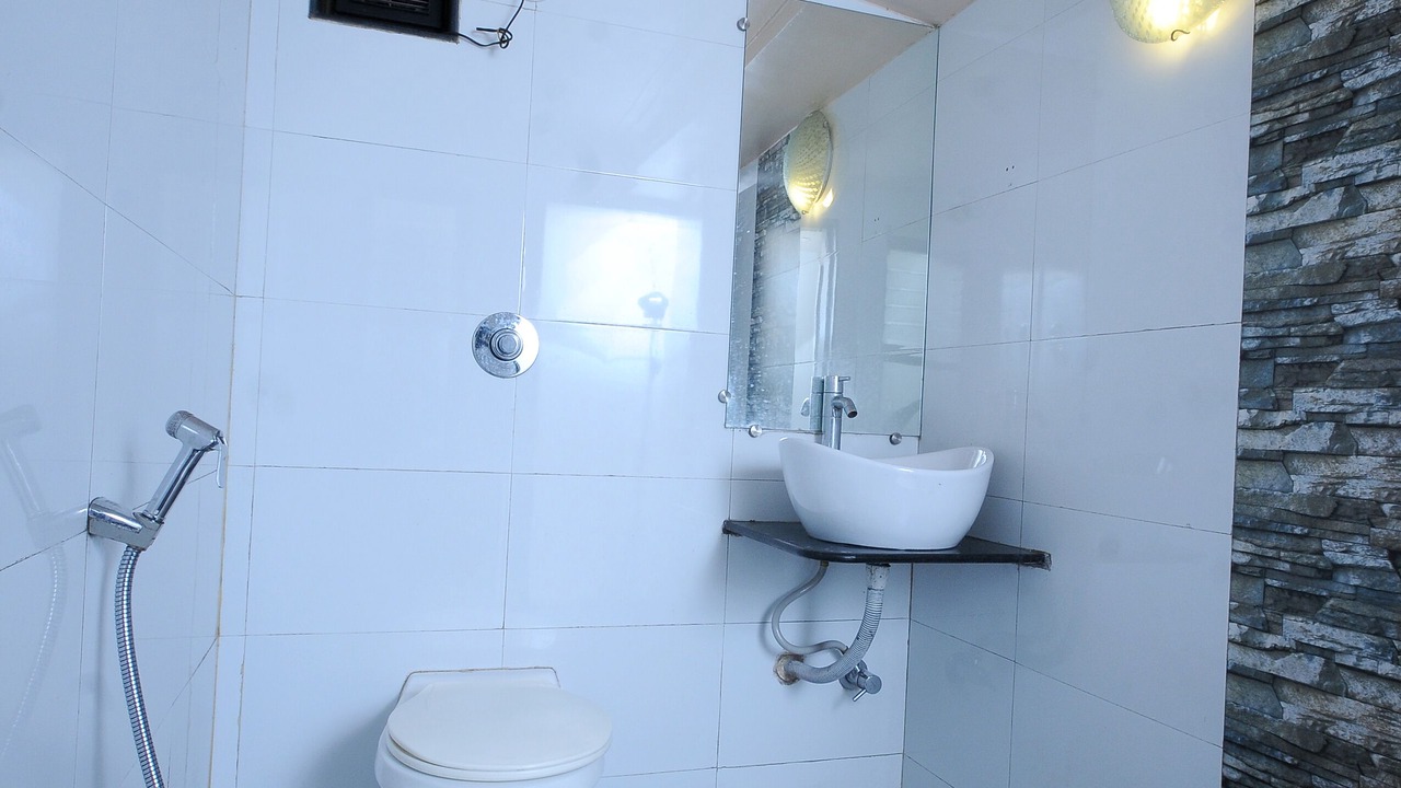 Photo of Bathroom in Mahabaleshwar