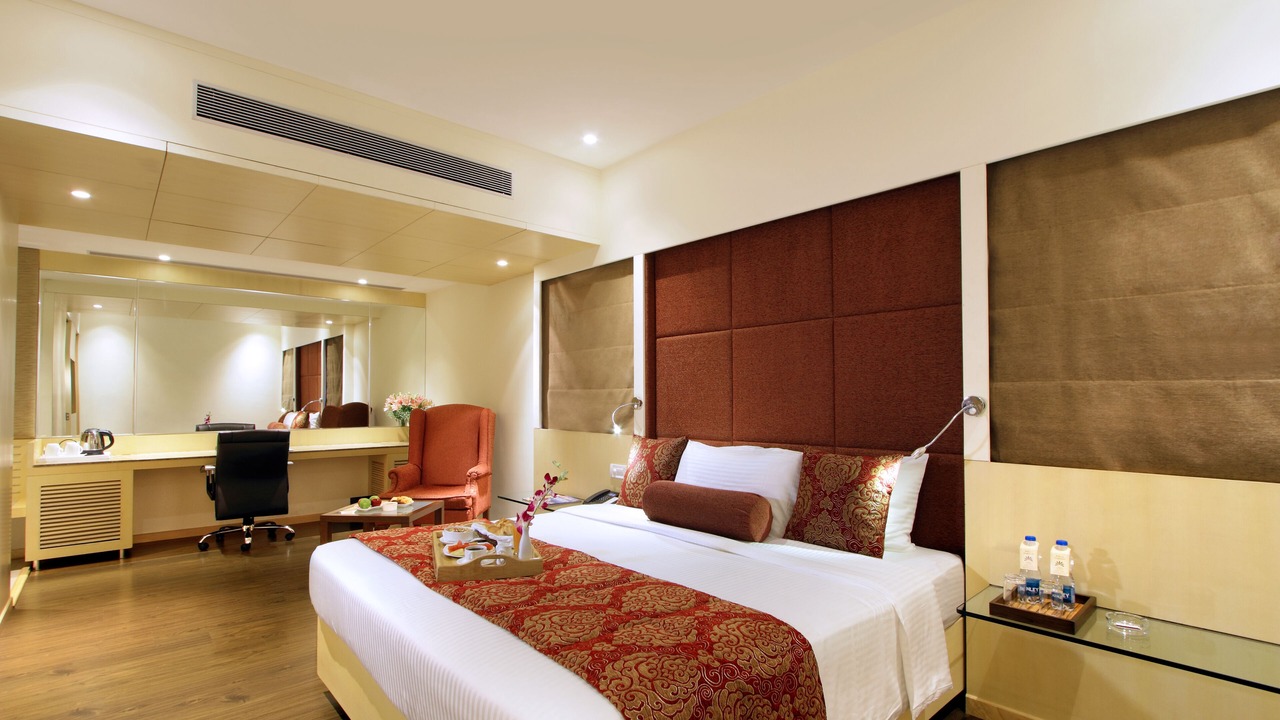 Photo of Bedroom in Alkapuri