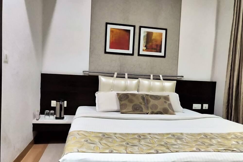 Photo of Bedroom in Adarsh Nagar