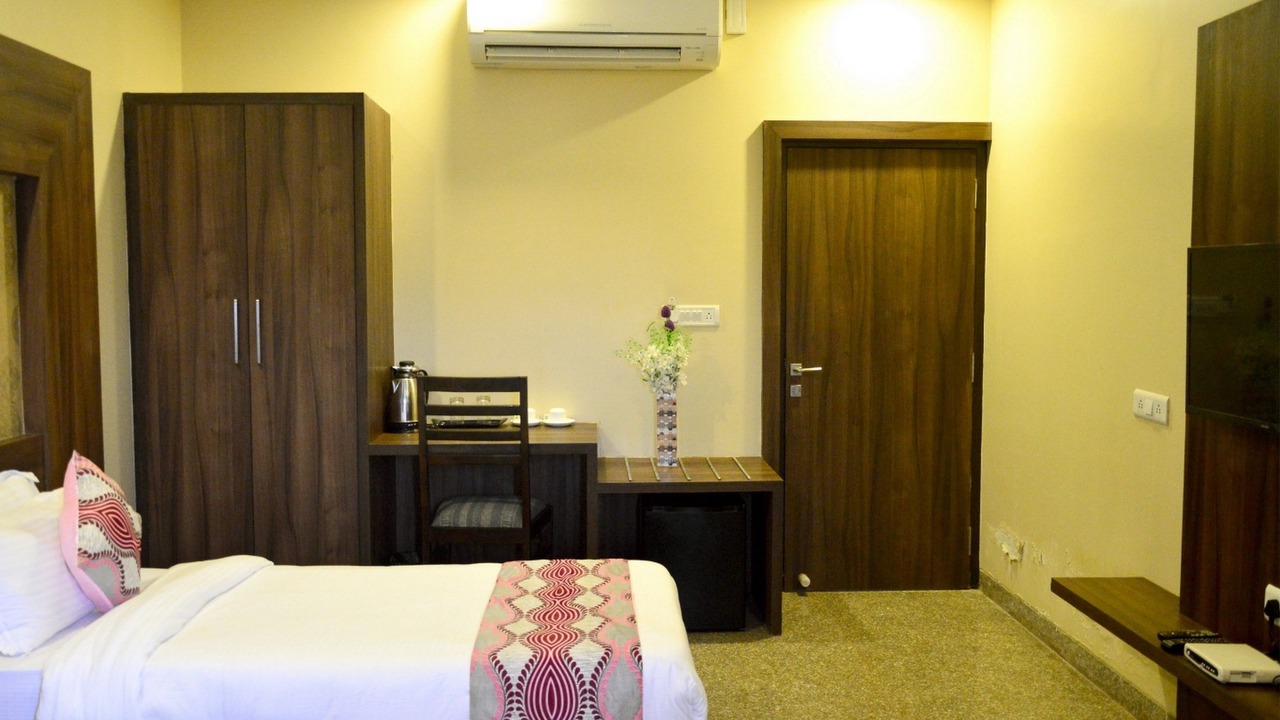 Photo of Bedroom in Vaishali Nagar