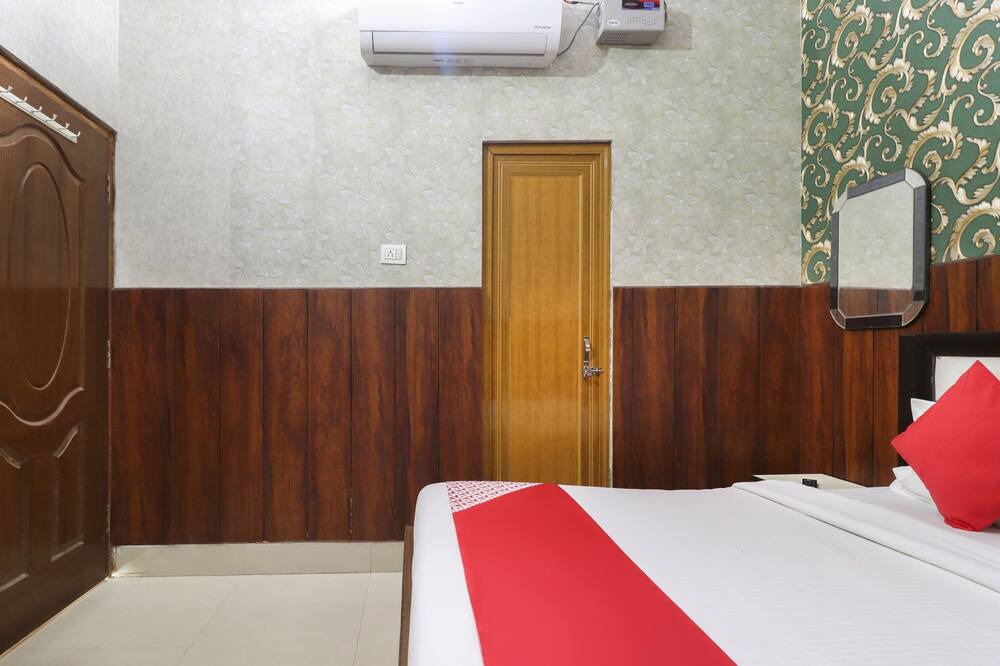 Photo of Bedroom in Roorkee