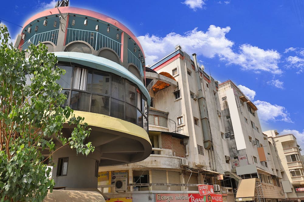 Photo of Outdoor in Thaltej