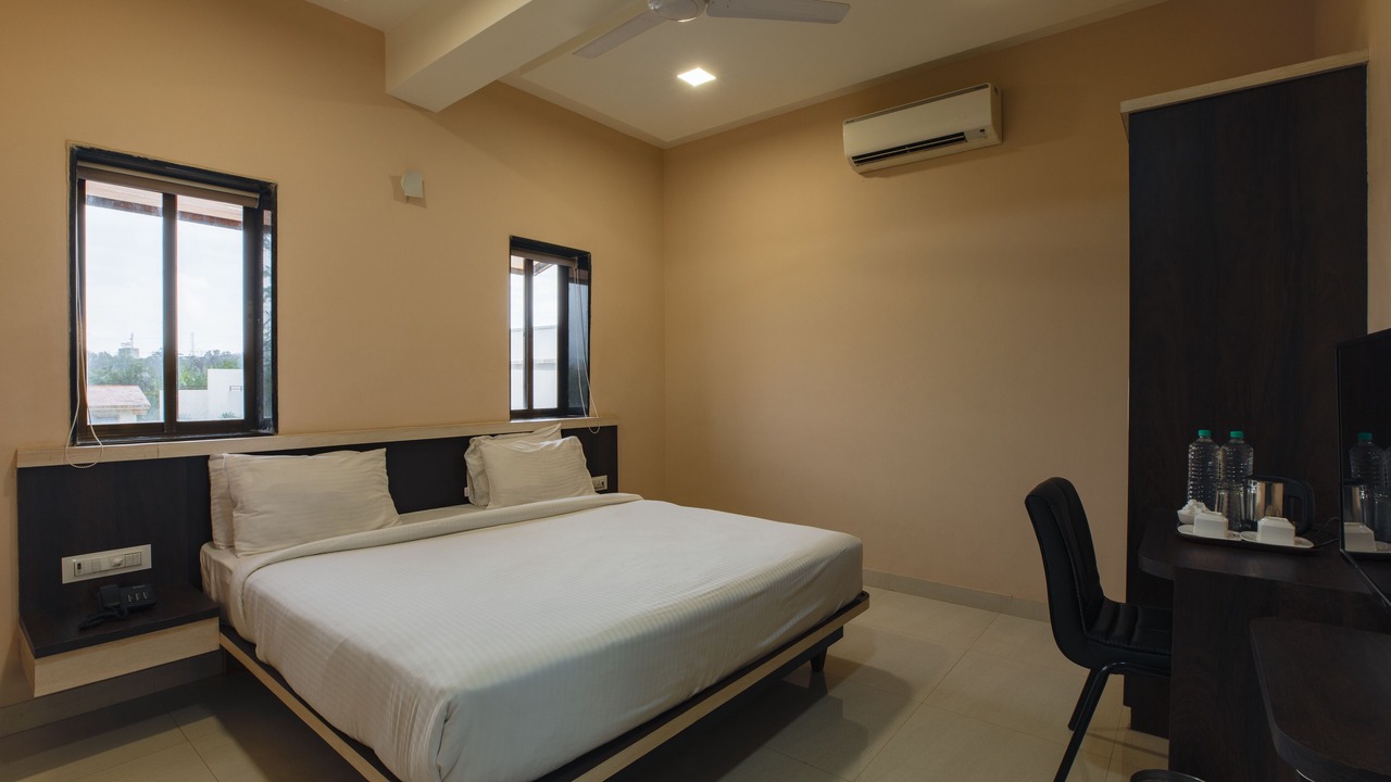 Photo of Bedroom in Lonavala