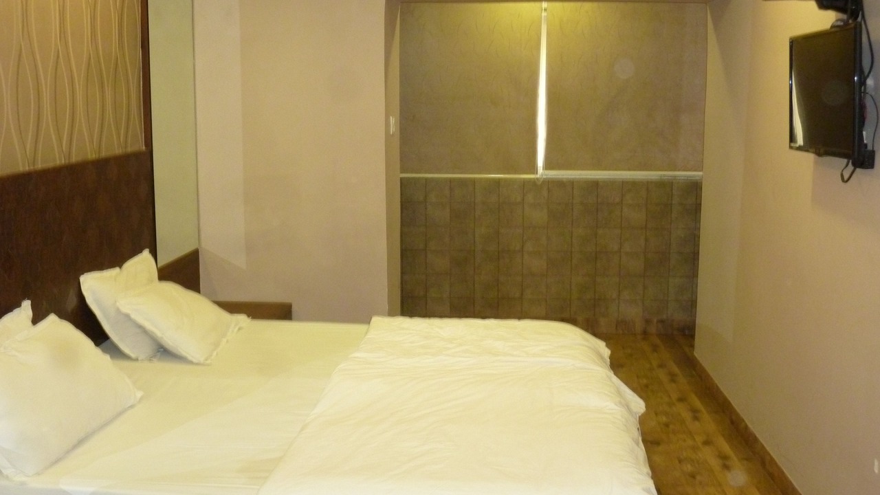 Photo of Bedroom in Girgaon