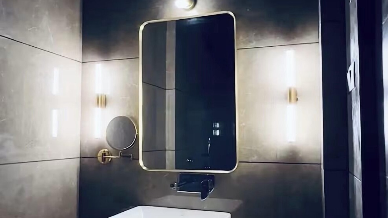 Photo of Bathroom in Mahabaleshwar