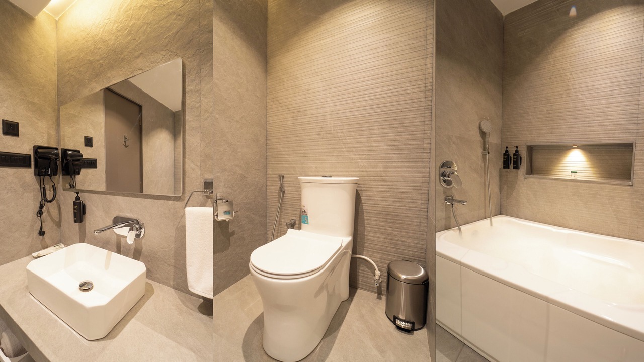 Photo of Bathroom in Mahabaleshwar