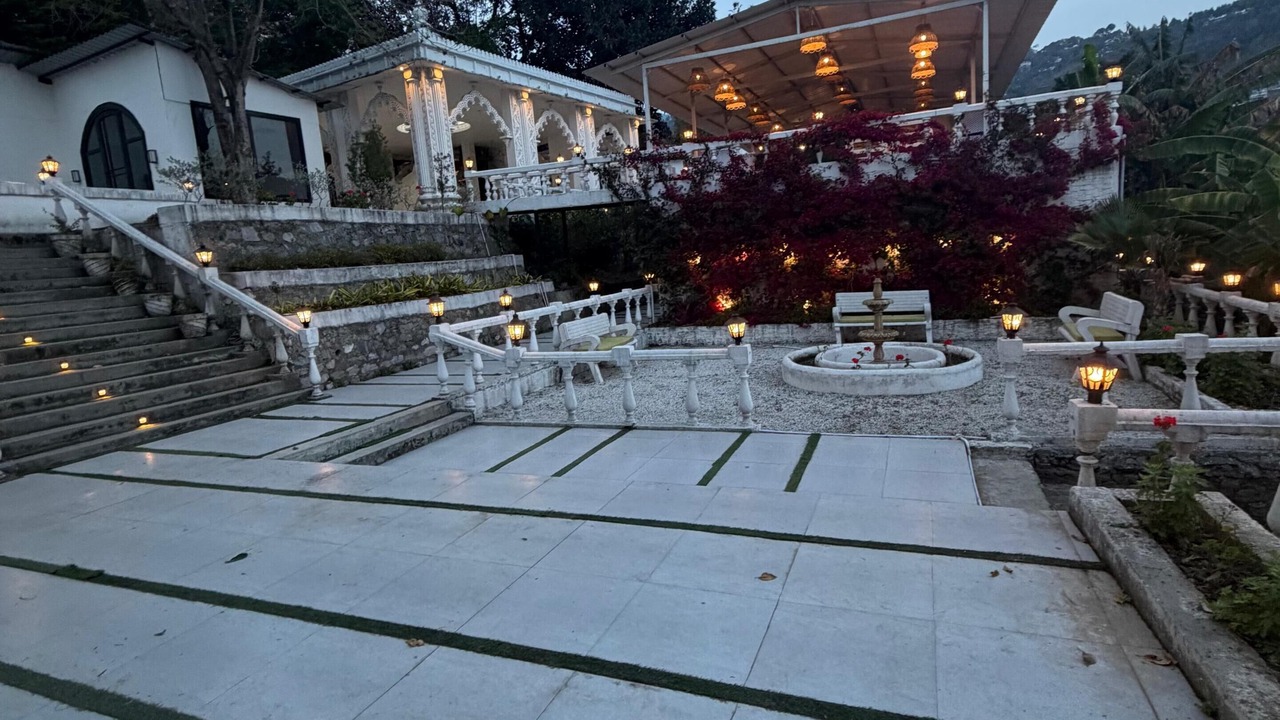 Photo of Patio Balcony in Bhagtpura