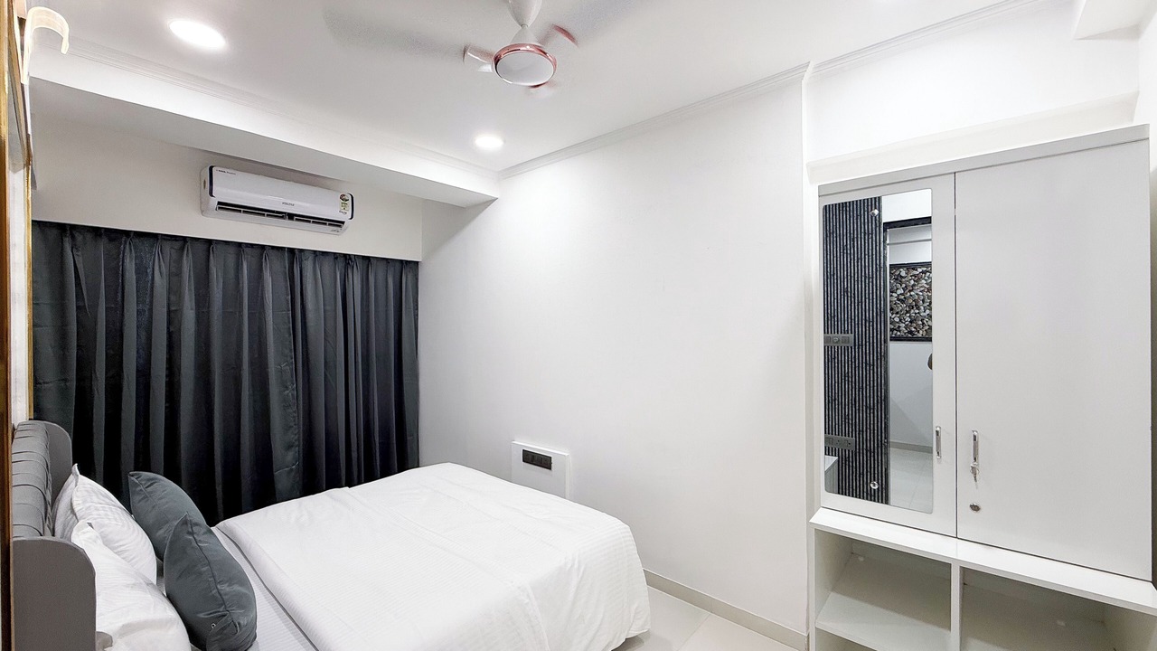 Photo of Bedroom in Borivali East