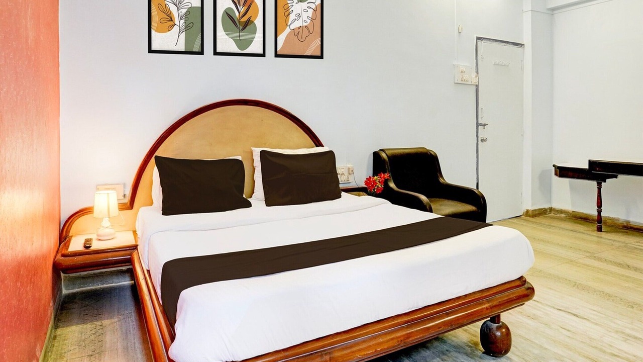 Photo of Bedroom in Daulatabad