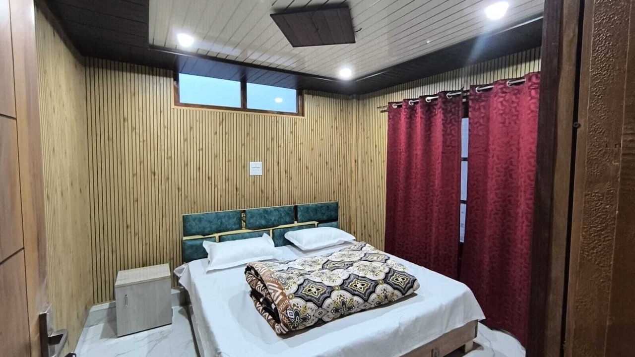Photo of Bedroom in Kharsali