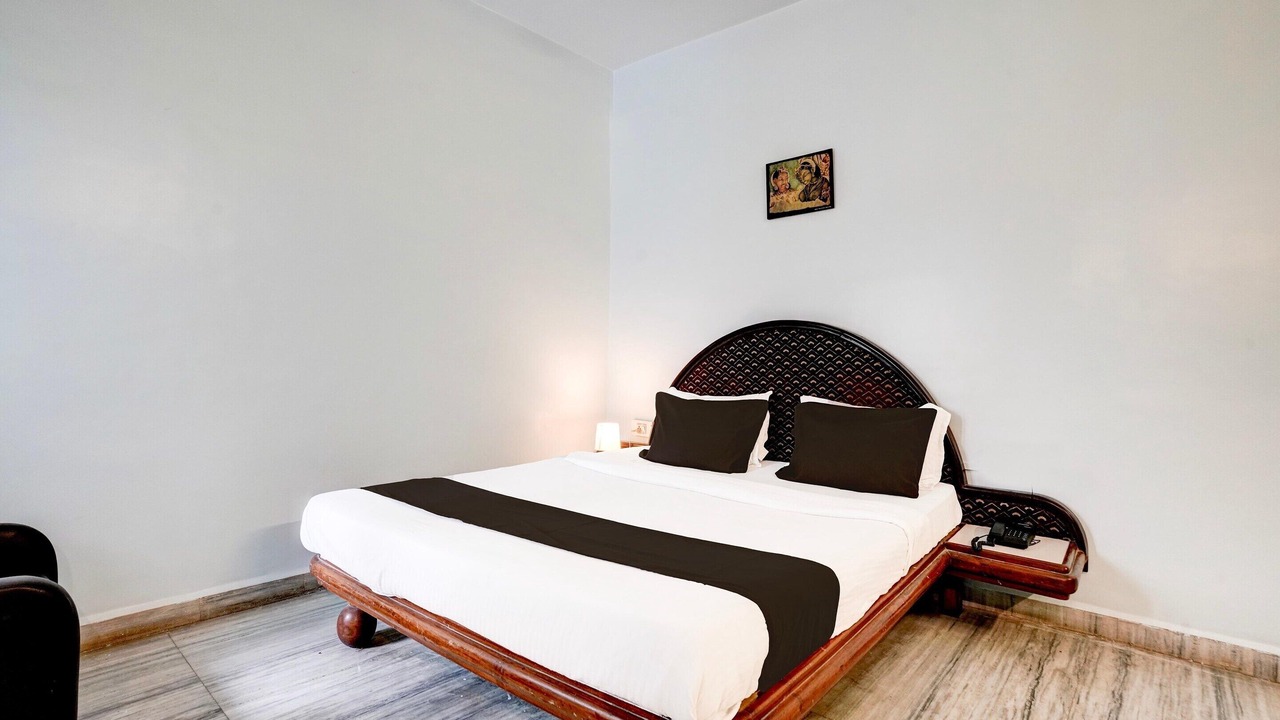Photo of Bedroom in Daulatabad
