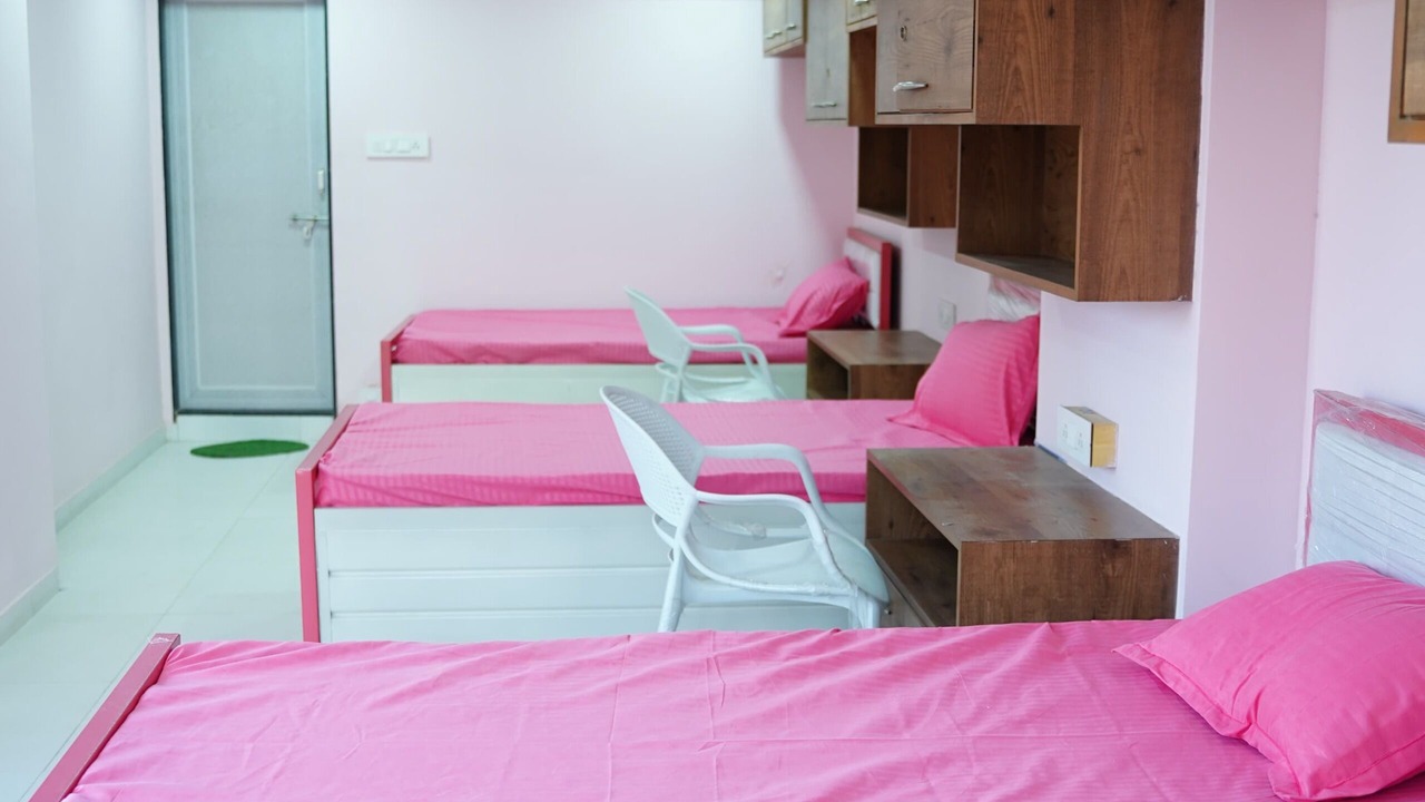 Photo of Bedroom in Gota