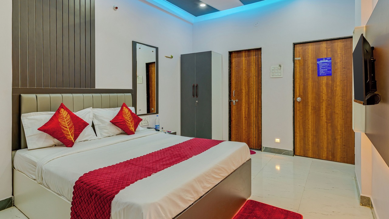 Photo of Bedroom in Akalkot