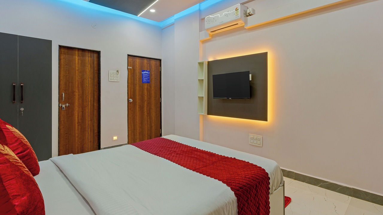 Photo of Bedroom in Akalkot