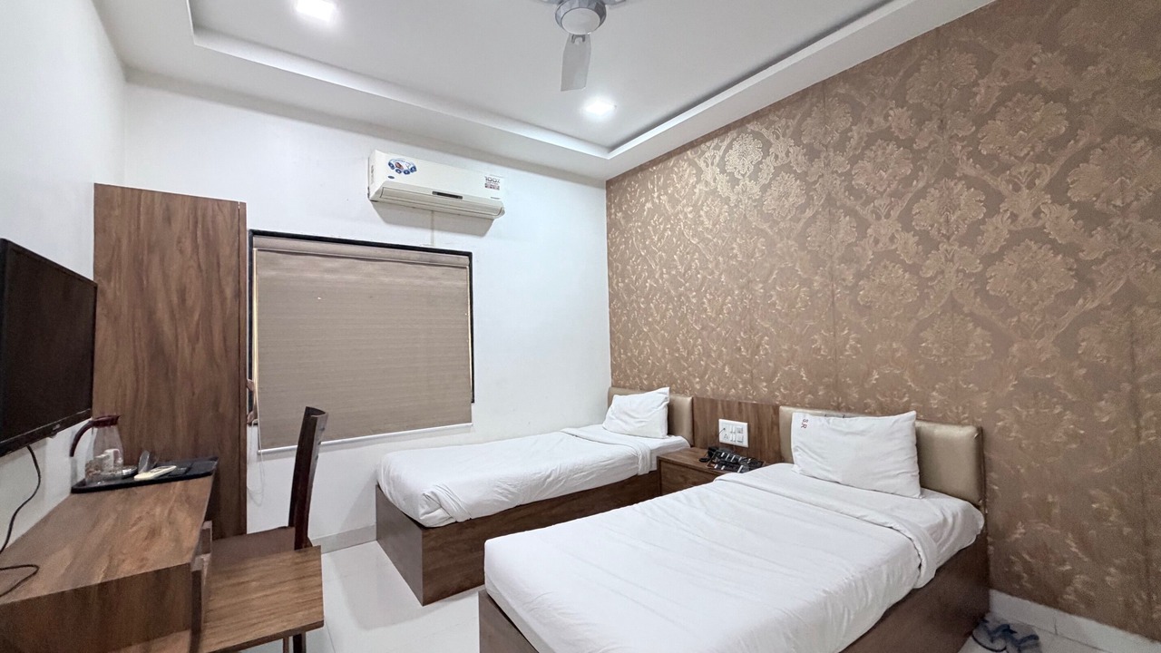 Photo of Bedroom in Akola