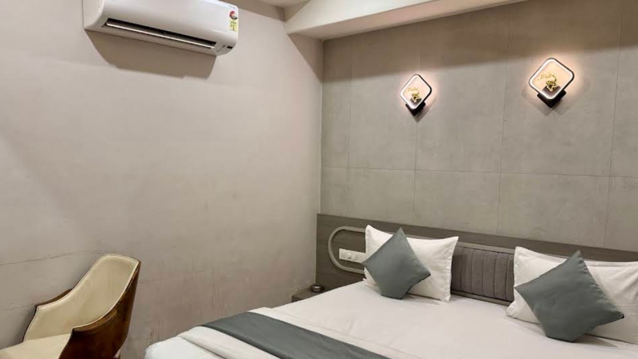 Photo of Bedroom in Gandhinagar
