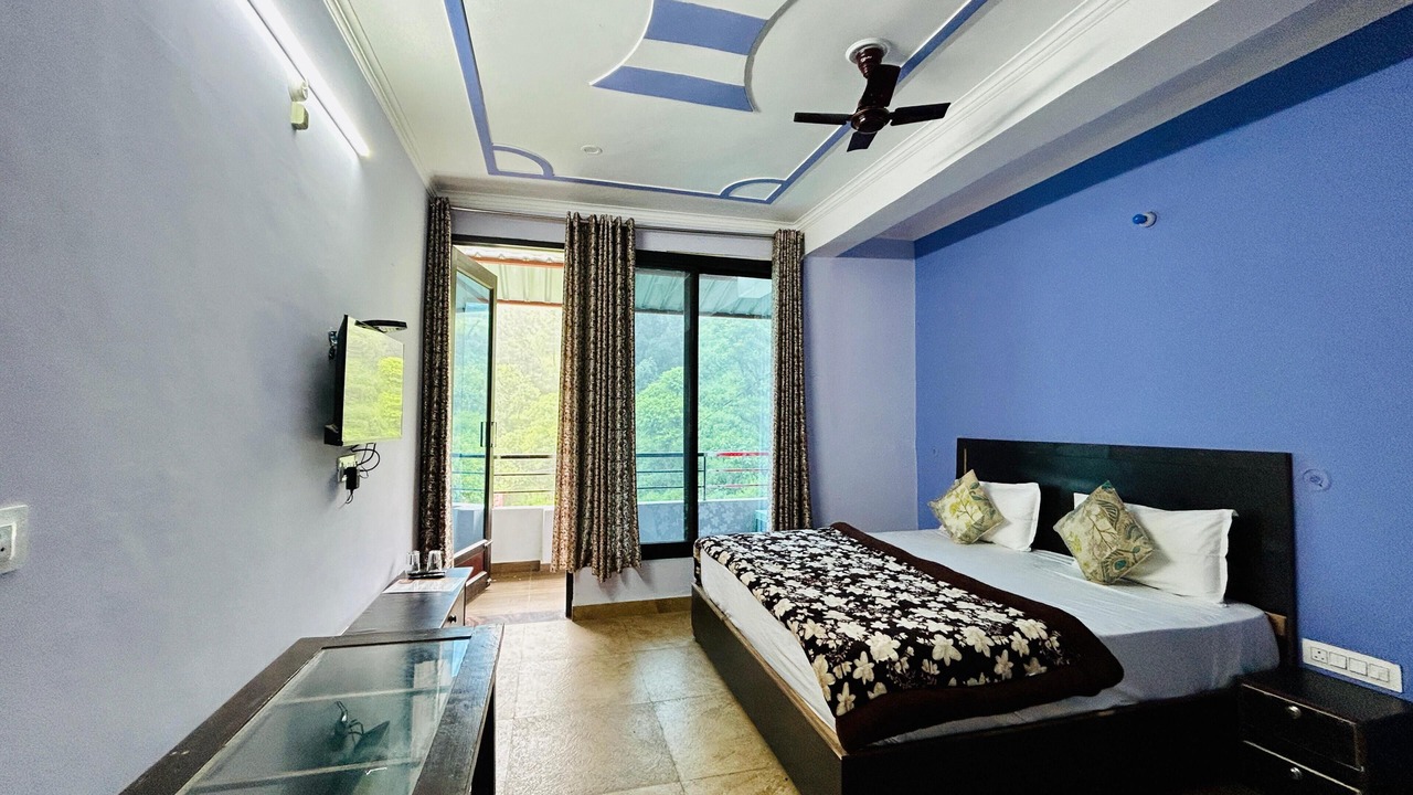 Photo of Bedroom in Lansdowne