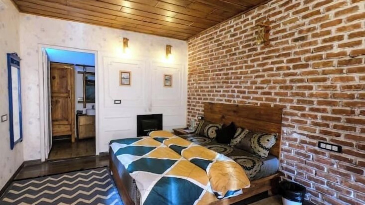 Photo of Bedroom in Tehri