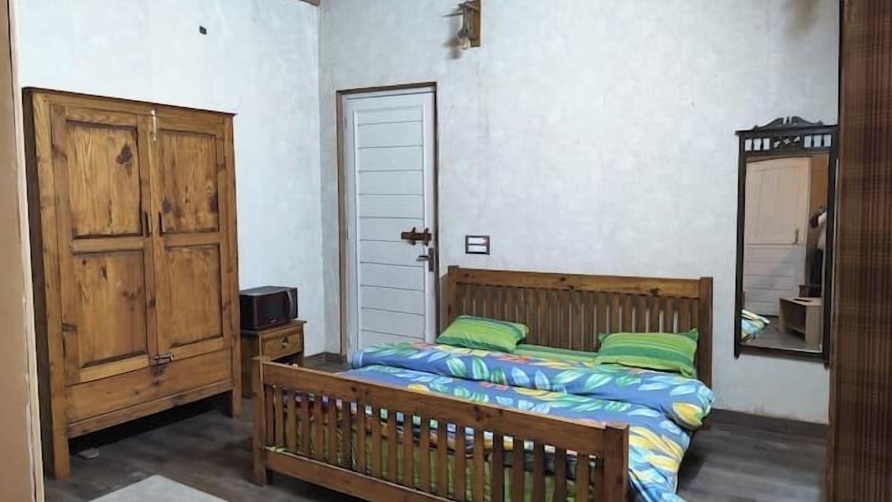 Photo of Bedroom in Tehri