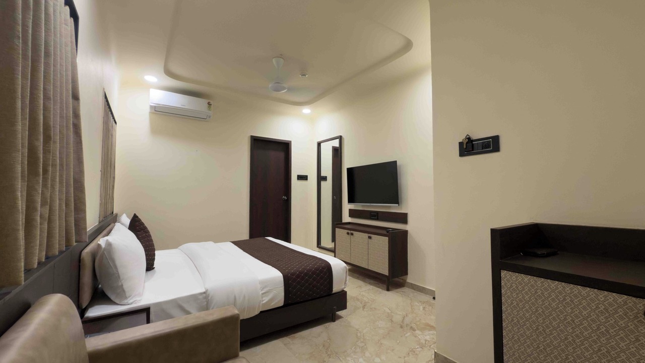 Photo of Bedroom in Rajkot