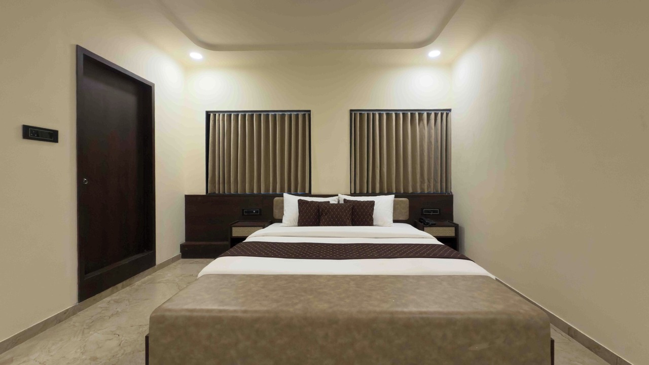 Photo of Bedroom in Rajkot