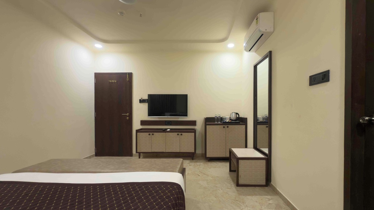 Photo of Bedroom in Rajkot