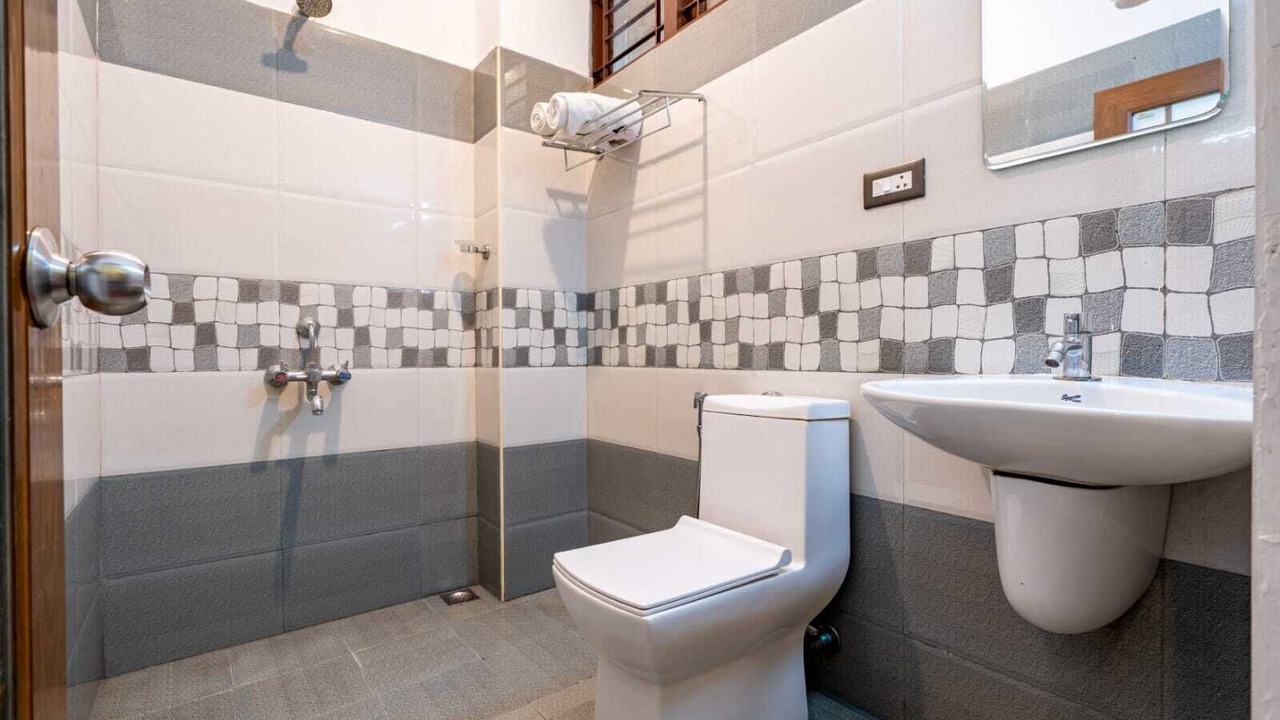 Photo of Bathroom in Kumily