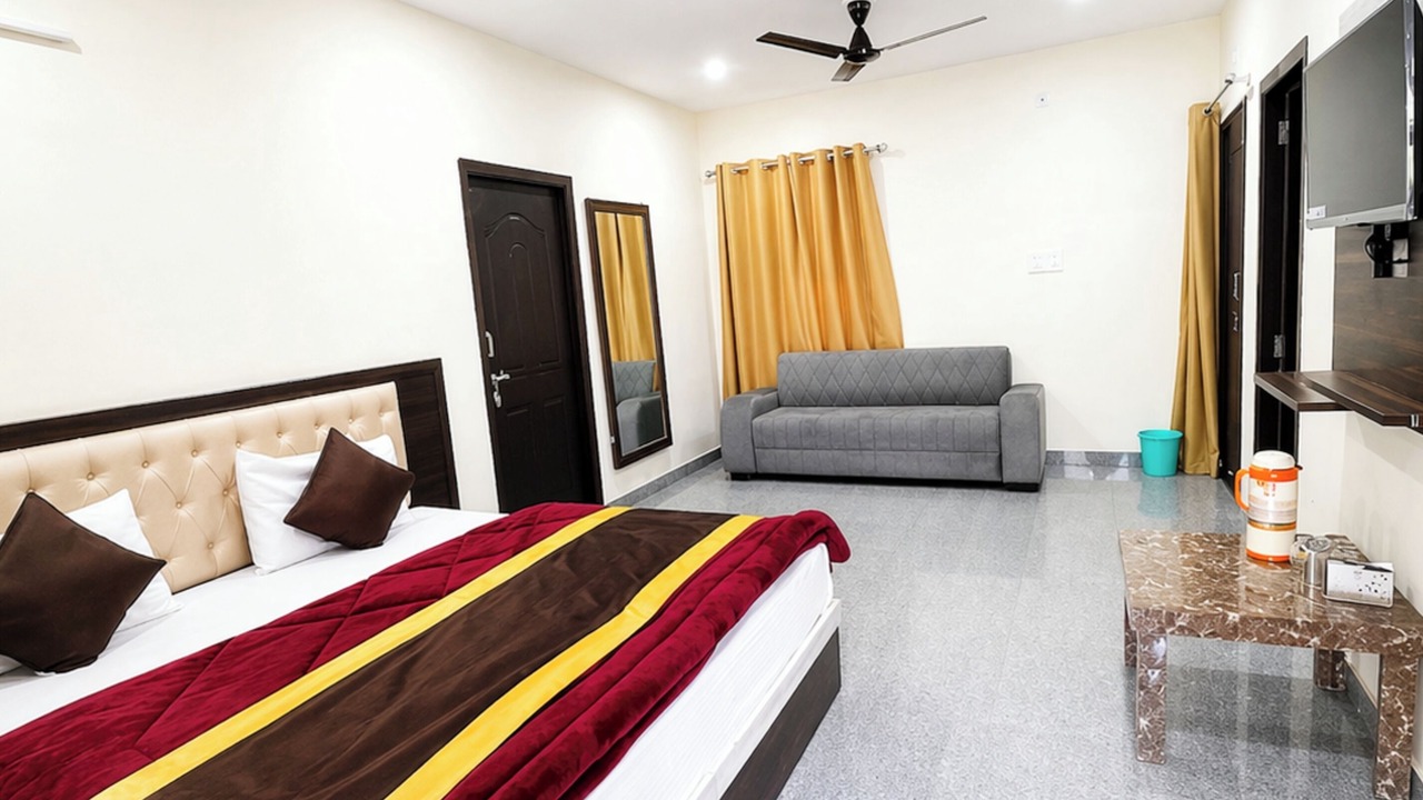 Photo of Bedroom in Bhimtal