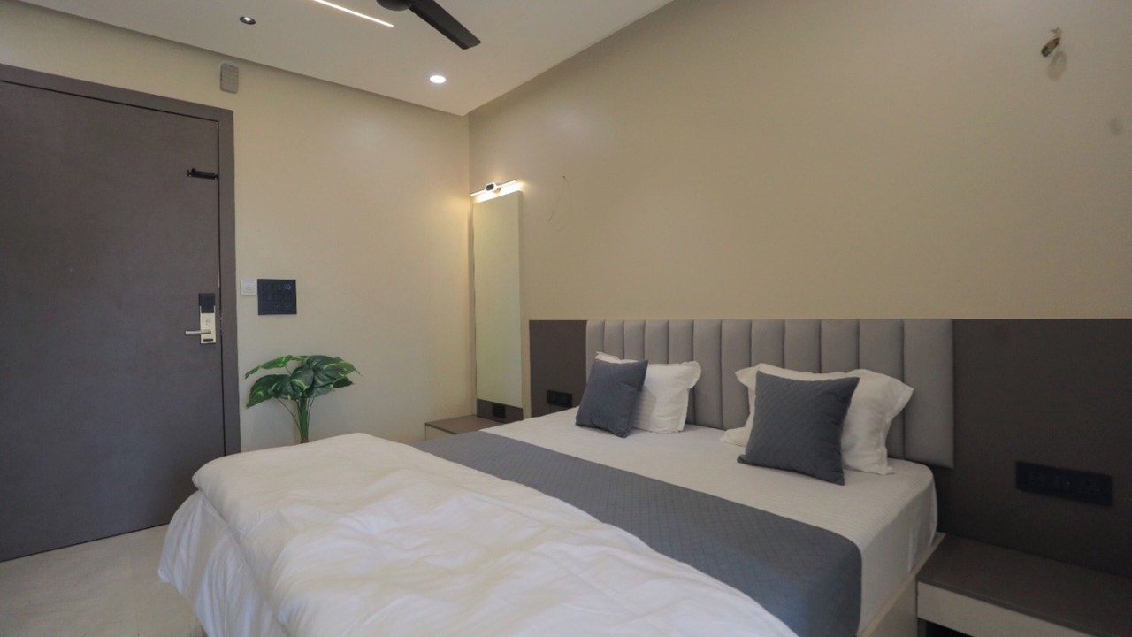 Photo of Bedroom in Daulatabad