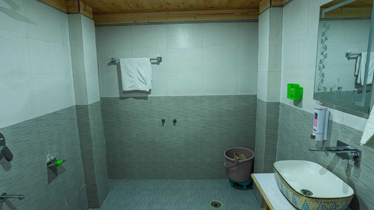 Photo of Bathroom in Banjar