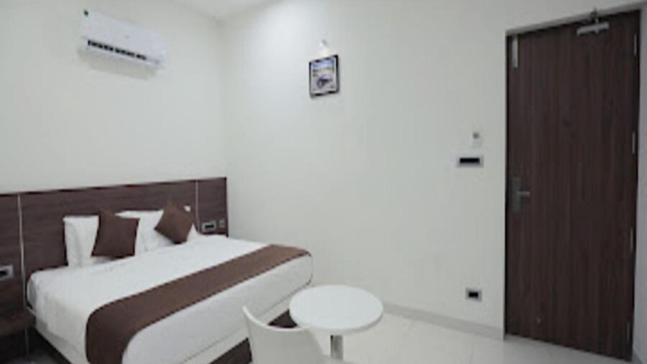 Photo of Bedroom in Udumalaipettai