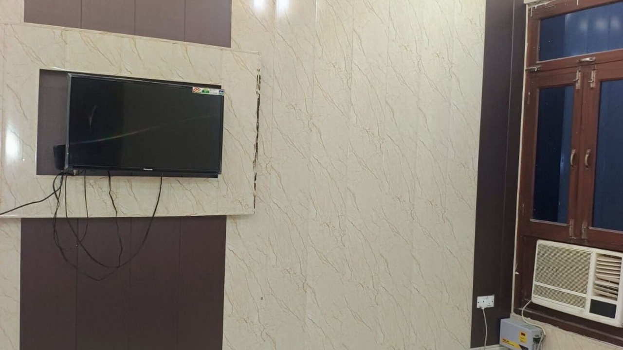 Photo of Bedroom in Mainpuri