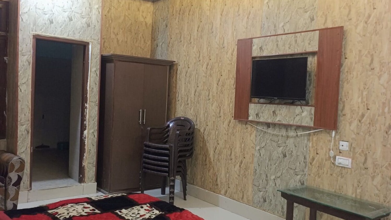 Photo of Bedroom in Mainpuri