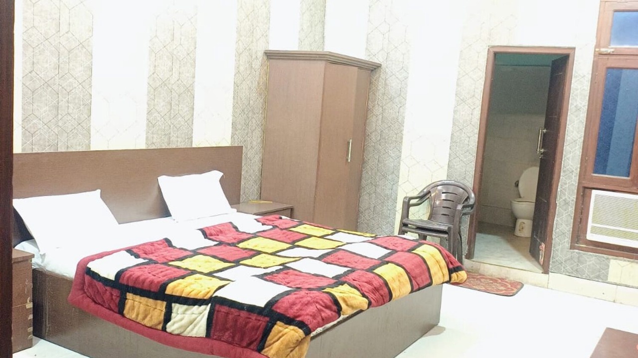 Photo of Bedroom in Mainpuri