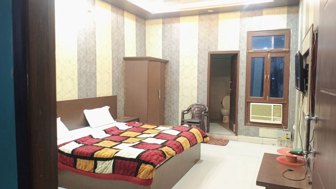 Photo of Bedroom in Mainpuri