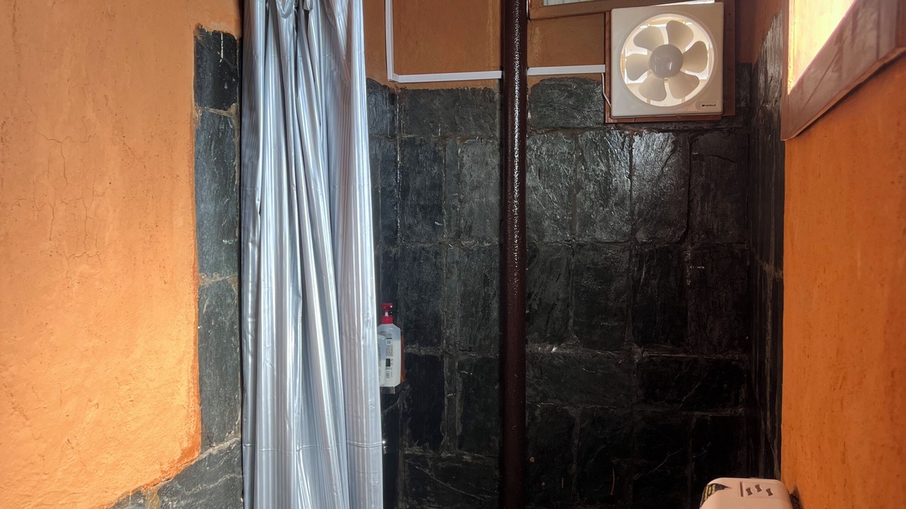 Photo of Bathroom in Gunehr