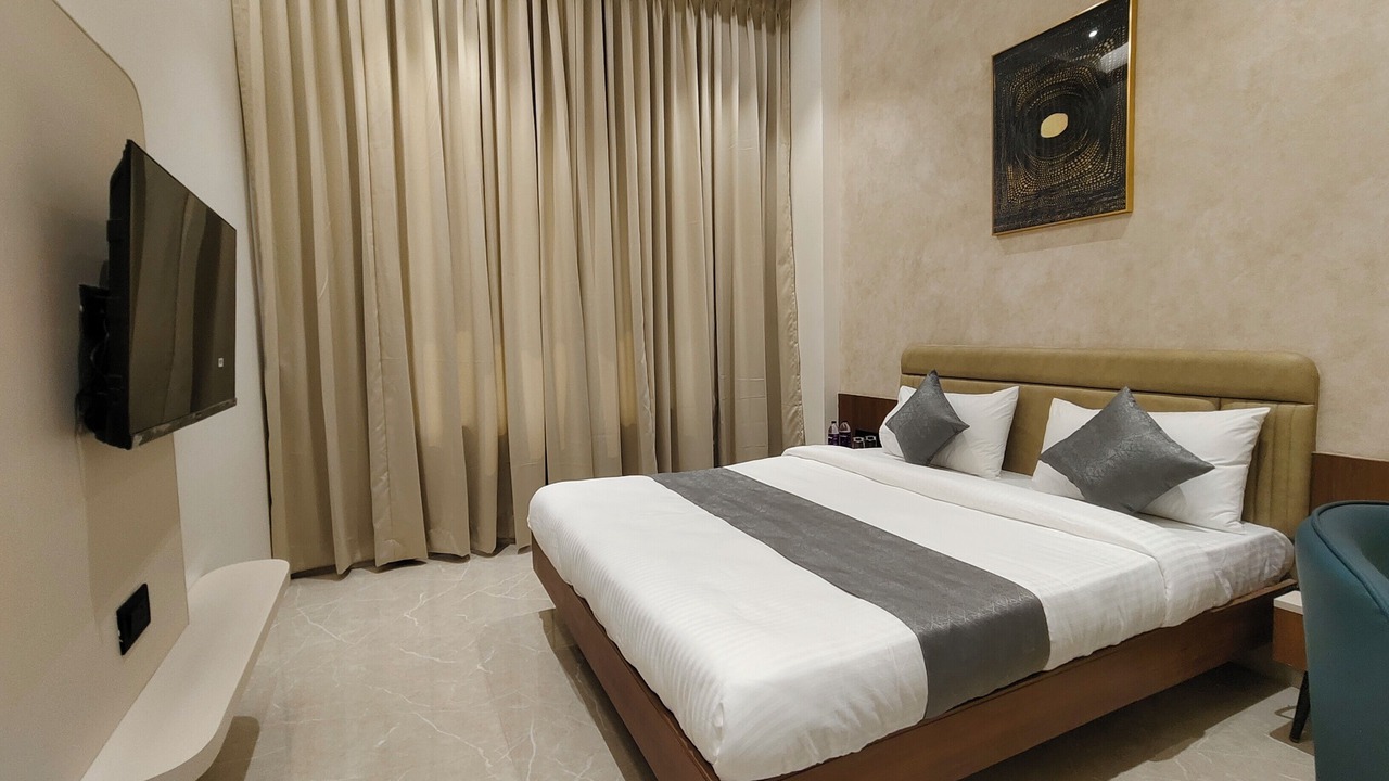 Photo of Bedroom in Dhule