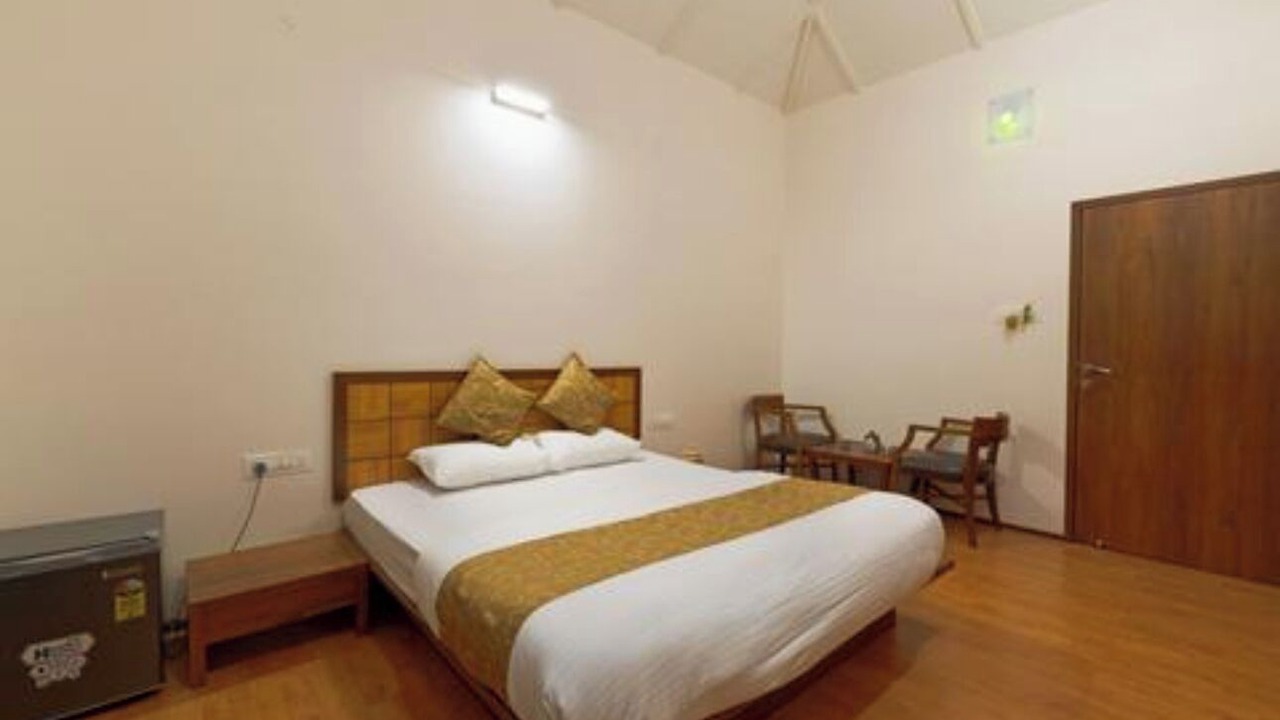 Photo of Bedroom in Mahabaleshwar