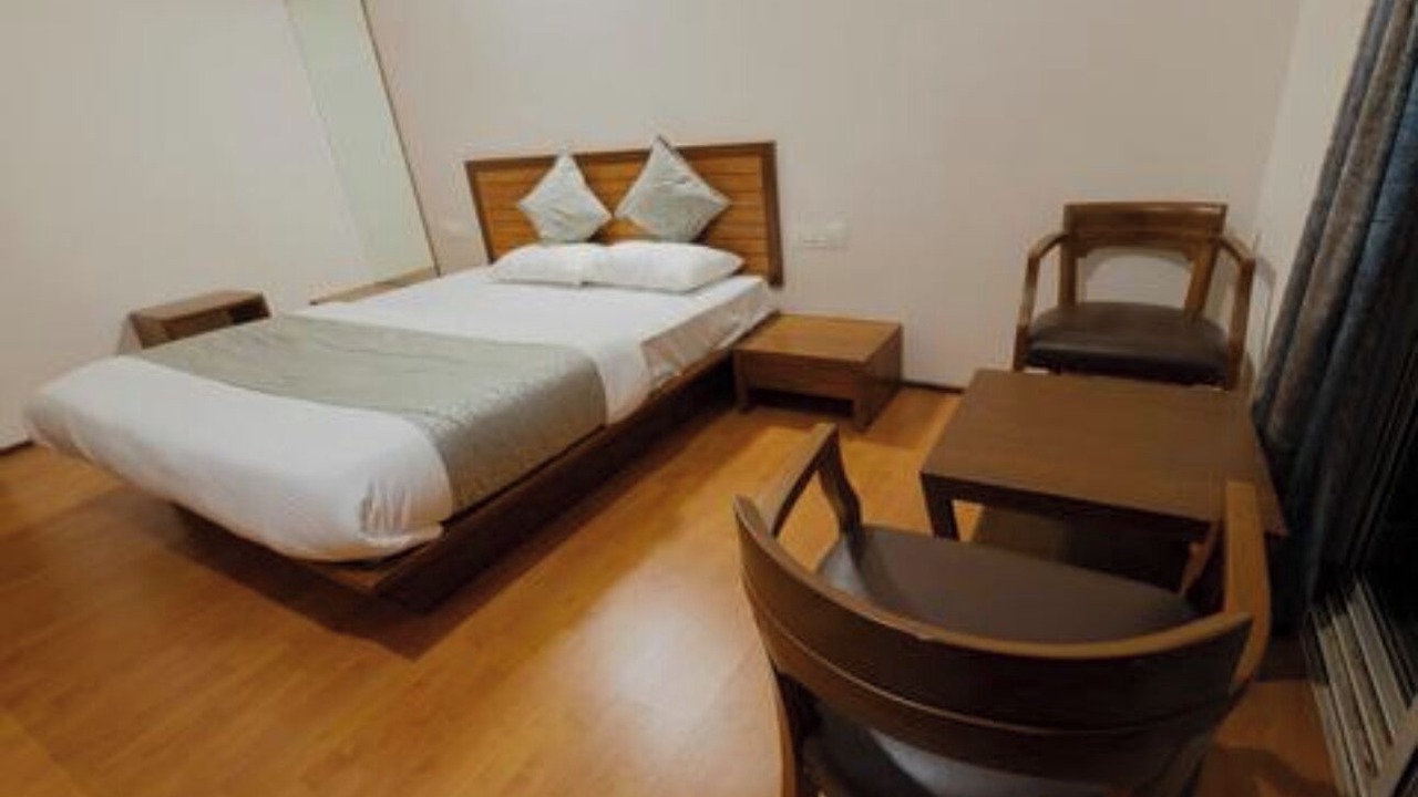 Photo of Bedroom in Mahabaleshwar