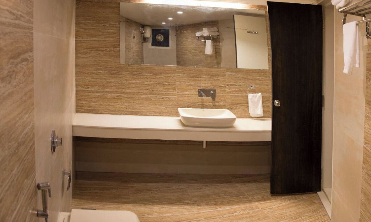 Photo of Bathroom in Mahabaleshwar
