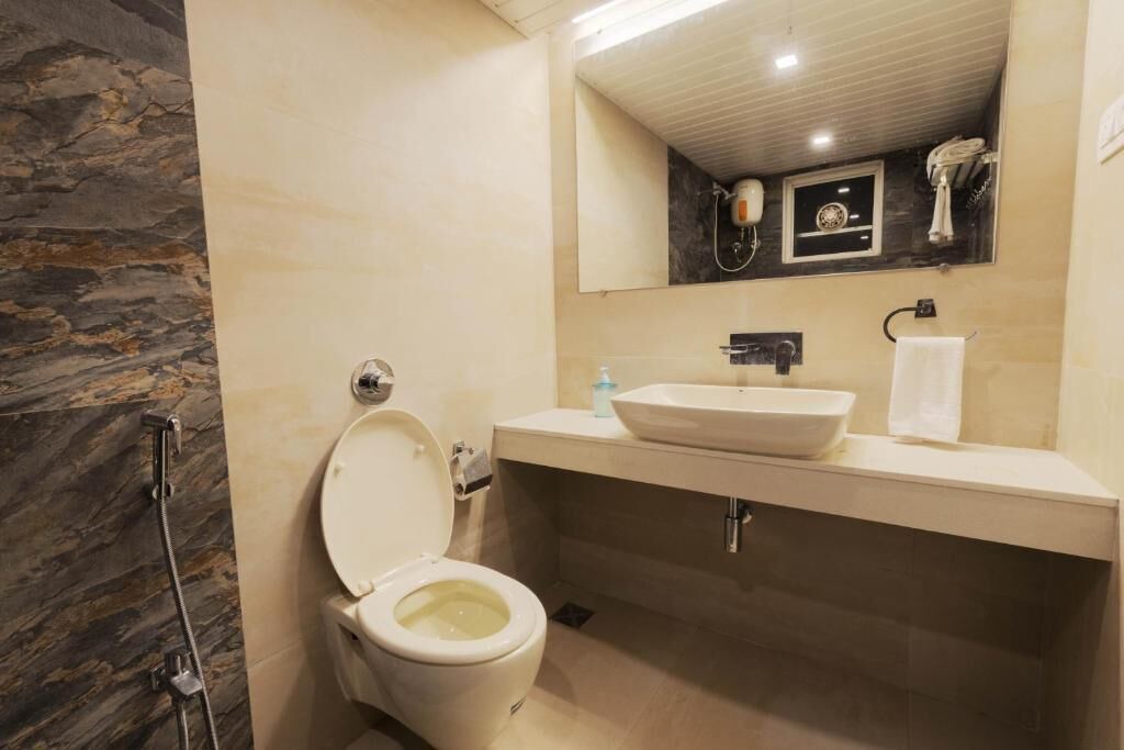 Photo of Bathroom in Mahabaleshwar