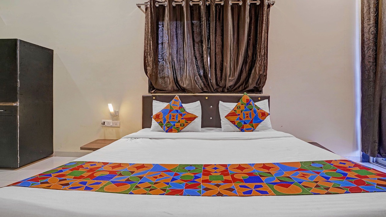 Photo of Bedroom in Mahabaleshwar